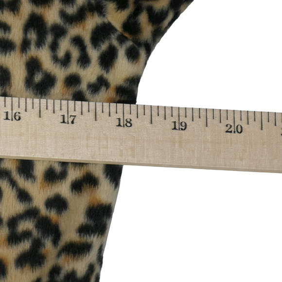 PJ Essentials Cheetah Two Piece Pajama Set Medium Fleece Lounge Pants Soft Warm - Picture 11 of 12